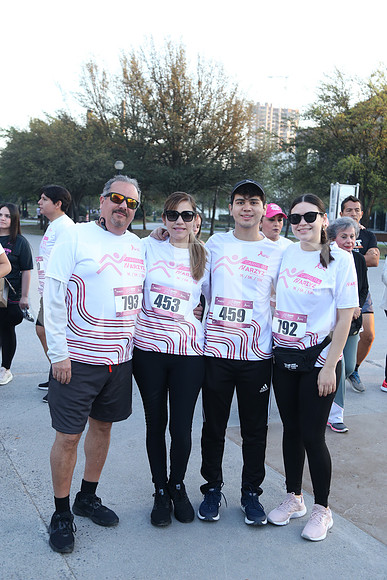 Rodolfo Jauregui, Sylvia Chávez, Max Jauregui y Denis Jauregui