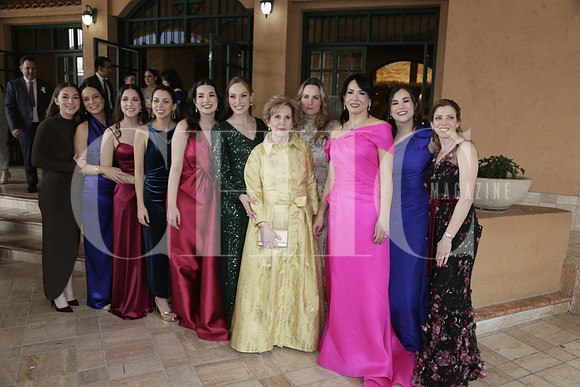 Cordelia Guerra, Lidya Rumbaud, Mariana Ibarra Catalina Ibarra, Eugenia Ibarra, Paulina Bremer, Julia Dela Garza de Ibarra, Adriana Bremer  (continua sig foto)