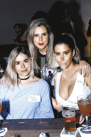 Ana María Meza, Debbie Fuentes y Dany Willis
