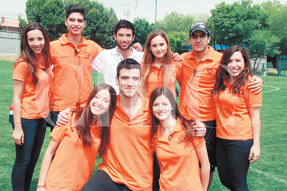 Marian Elizondo, Roberto Canales, Sofía González, Eva de León, Diego Mezta, Diego Chávez, Valeria Guevara, José Romero y Paola Decanini