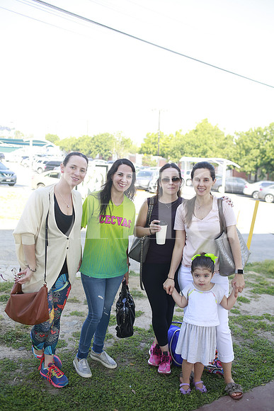 Romina Zambrano de Marquez, Caty Carrillo de Maiz, Luisina Garza, Mina Canavati y Maria Garza