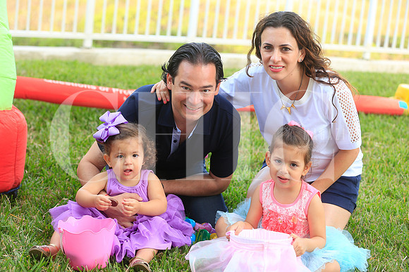 Alana Garza, Javier Garza, Michelle Andonie de Garza y Emilia Garza (6)