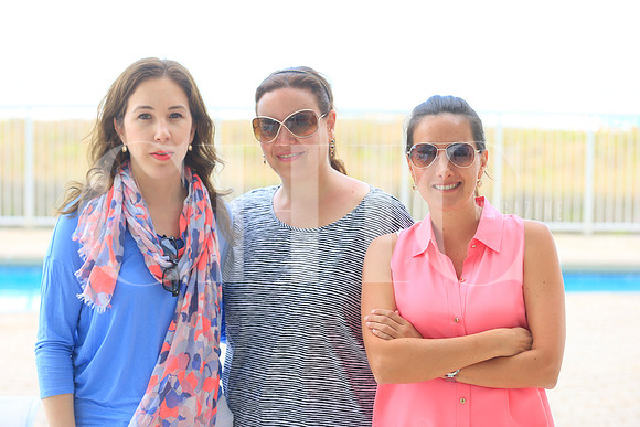 Hilda de Vázquez, Lorena Maldonado de Armstrong y Marthis García de Cueva (3)