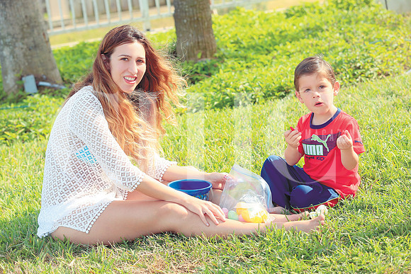 Ana Lucía Garza de García y Mau García (13)