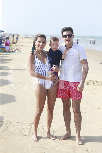 Alejandra Gonzalez de Mena, Juan Pablo Mena y Adrian Gonzalez