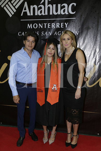 Abraham Freeman, Isabella Freeman y Silvia Cortés de Freeman (2)