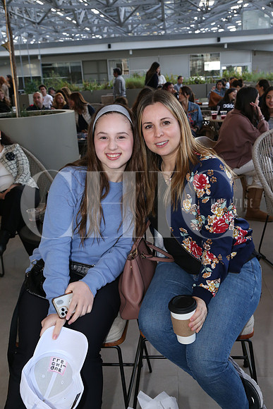 Caroli Santos y Nora Treviño1