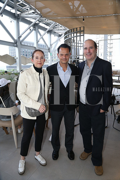 Ana de Treviño, Arnulfo Treviño y Alberto Fernández 1