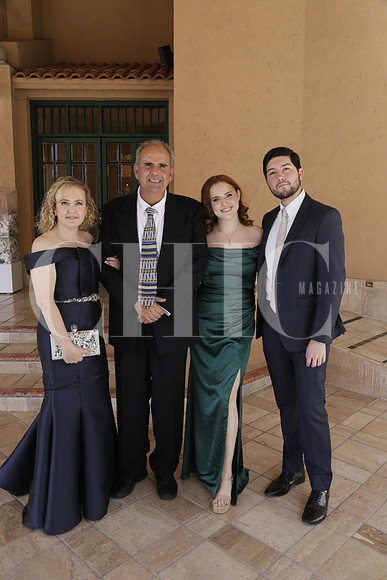 Lucia Ravizé, de Morales, Pablo Morales, Balbina Morales y Daniel Flore