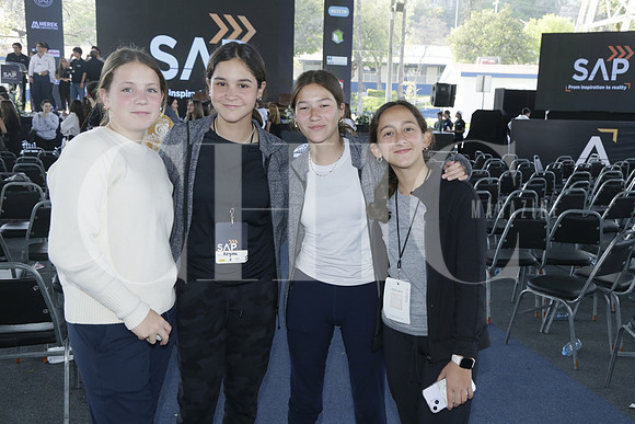 Andrea Guevara, Regina Salazar, Jimena Zavala y Romina Serna