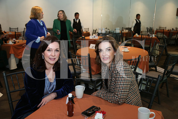 Laura Garza y Maby Flores de Zambrano