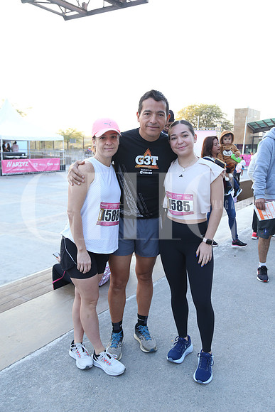 Brenda Galván, Raúl Hernández y Sara Cantú