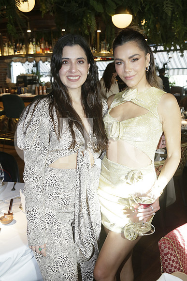 Vero Mata y Connie Dávalos