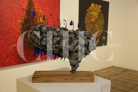 Nebula with Blue Droplets del artista Rodney Zelenka