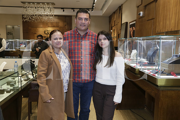 Jessica Martínez, José García y Angela García