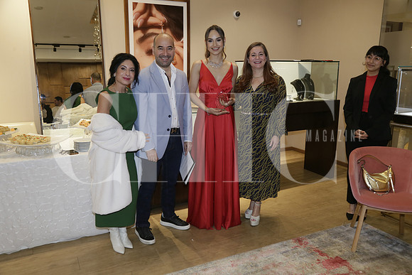 Laura de Carranza Rogelio Carranza, Mayra Valencia y Alejandra Carranza (2)
