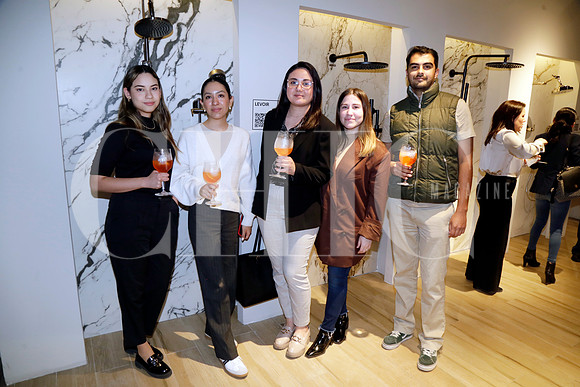 Andrea Falcón, Ariadna Castillo, Marcela Taméz, Carolina Fernández e Iván Rivas (2)