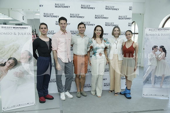 Luciano Perotto, Gaby Elizondo de García Iza, Yosvani Ramos, Marcelo Gomes, Gretchen Backhoff y Andrea De León (5)