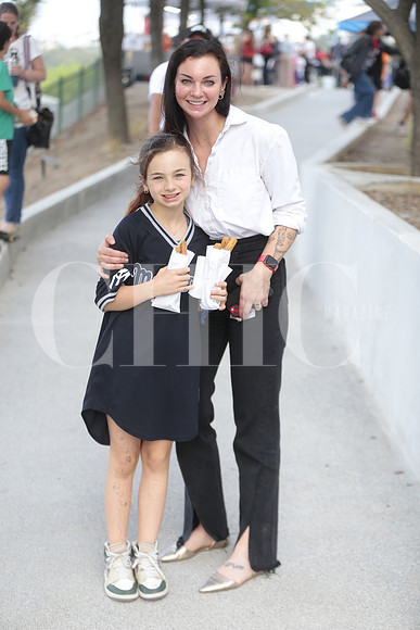 Alice Coyne y Shannon Coyne 3