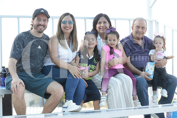 Jorge Tamez, Yannin Tassia, Paulina Tamez, Carmen Macias, Regina Tamez, Salomon Tassia y Balbina Tamez 3