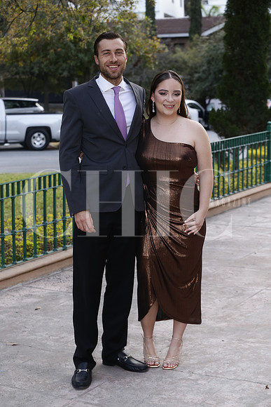 Jose de Aguinaga y Mariale Nava 3