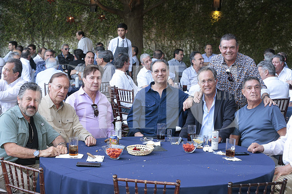 Enrique Bravo, Pilco Paez, Edmundo Cepeda, Jorge Reyes, Teo Sanchez, Manuel Ramirez, Cervando Cantu 1