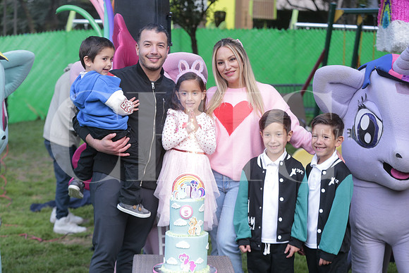 Piñata de Milena Perez Salinas 64