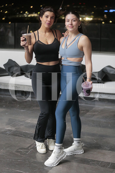 Regina Lozano y Susy Flores 5