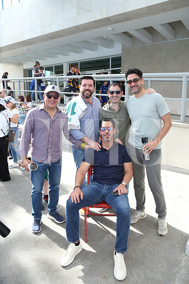 César Iribe, Pipe Flores, Julio Jiménez, Fidel Gutiérrez y Raúl Saide 1