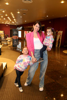 Erika Arcaute de Berard, Anika Berard y Charlotte Marie Berard 0