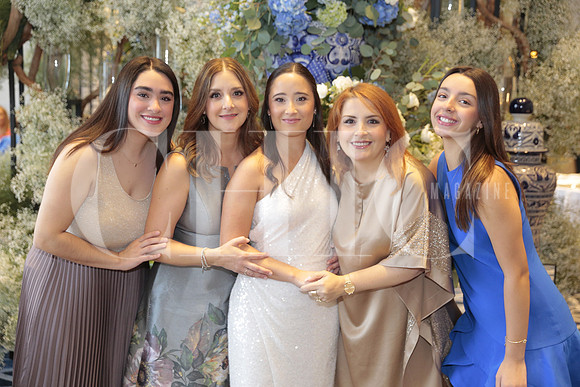 Andrea Urquidi, Grace Rodriguez, Grazia Decanin,  Erika Rodriguez y Barbara Urquidi