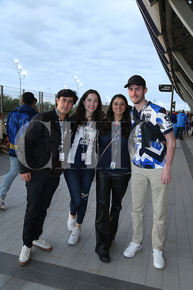 José Mora, Cecila Castellanos, Victoria Llamas y Victor Versteg