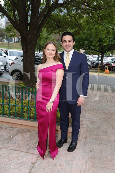 Antonio Kalifa y Laura Valdes 0