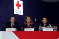 Carlos Fernández, María Nelva Ramírez y Gloria Bazán