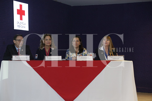 Carlos Fernández, María Nelva Ramírez, Gloria Bazán y Beatriz Salinas de Guitron (3)