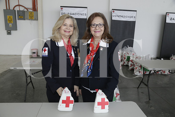 Sandra Leal de Alcorta y Eloisa Lozano de Arce