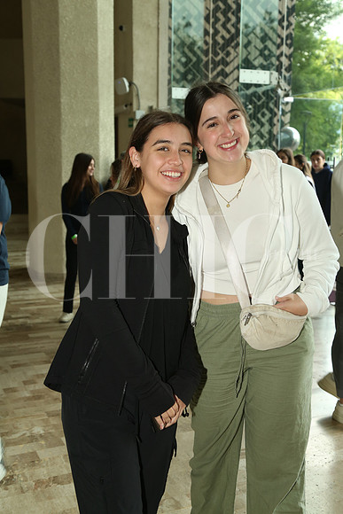 Alma Torres y Nadya Yamallel 0