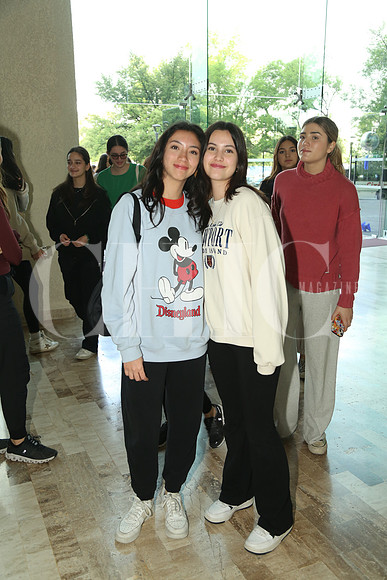 Andrea González y Ferka Calderoni 1