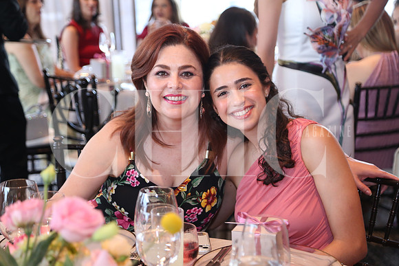 Lorena Alegandri y Mayte Saldamando 0
