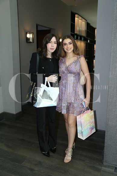 Ana Paty Alvarado y Pamela Ruiz 0