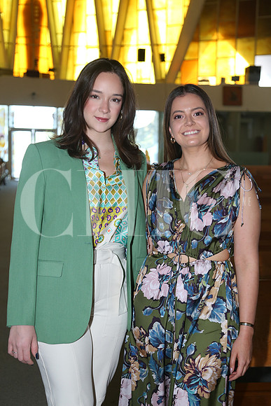 Karla Albo y Mariana Girodengo 1
