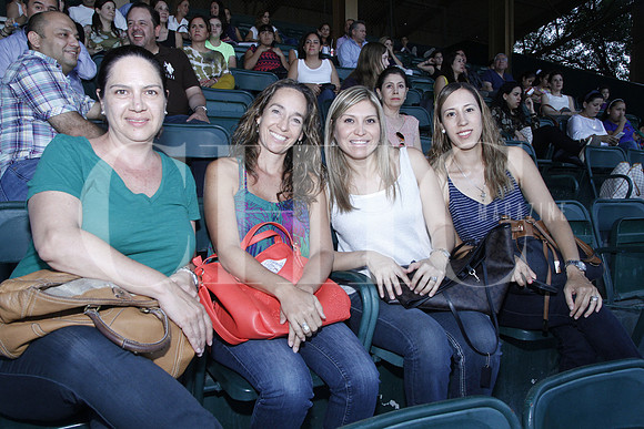Laura Aguilar, Garciela Muñoz, Ivette Reyes y Karen de Carrera