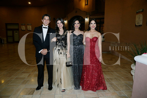John Reed, Alina Olimón, Mariana Reed y Natalia Reed (2)