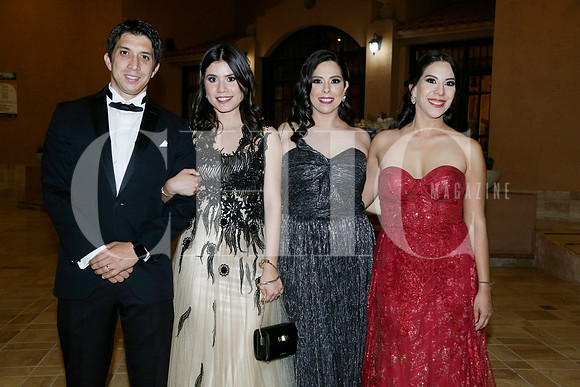 John Reed, Alina Olimón, Mariana Reed y Natalia Reed