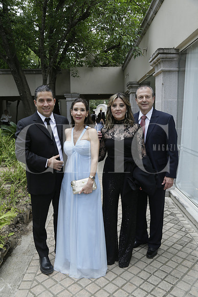 Domingo Treviño, Alejandra de Treviño, Maru Treviño de González y Fernando González (3)