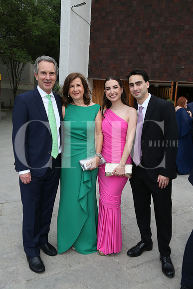 Gerardo de la Garza, Yolanda Coindreau, Tania de la Garza y Eugenio Garza