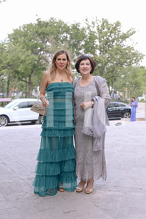 Carolina Leal de Cardenas y Rosalinda Vargas de Leal