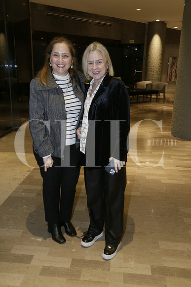 Alejandra Llaguno de Mateei y Ita Pulford (2)