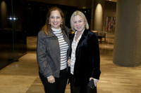 Alejandra Llaguno de Mateei y Ita Pulford