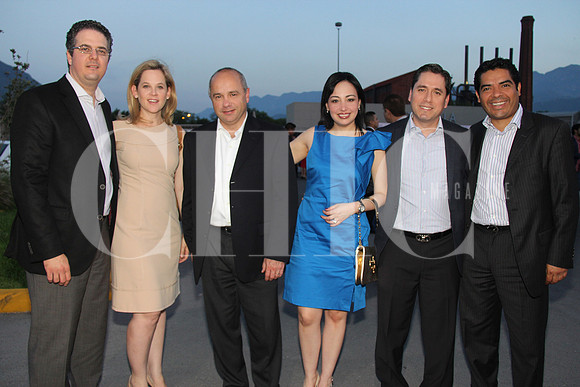 Jesús García, Julia Moreira, Javier García, Alicia Castañón, Leonardo García y Enrique Avendaño